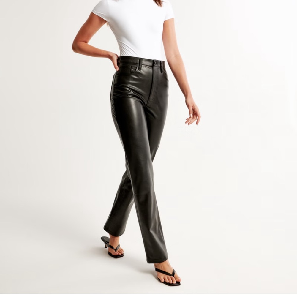 Vegan Leather 90s straight Pant 32 along